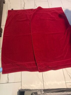 Nautica Red Plush Bath Towel
